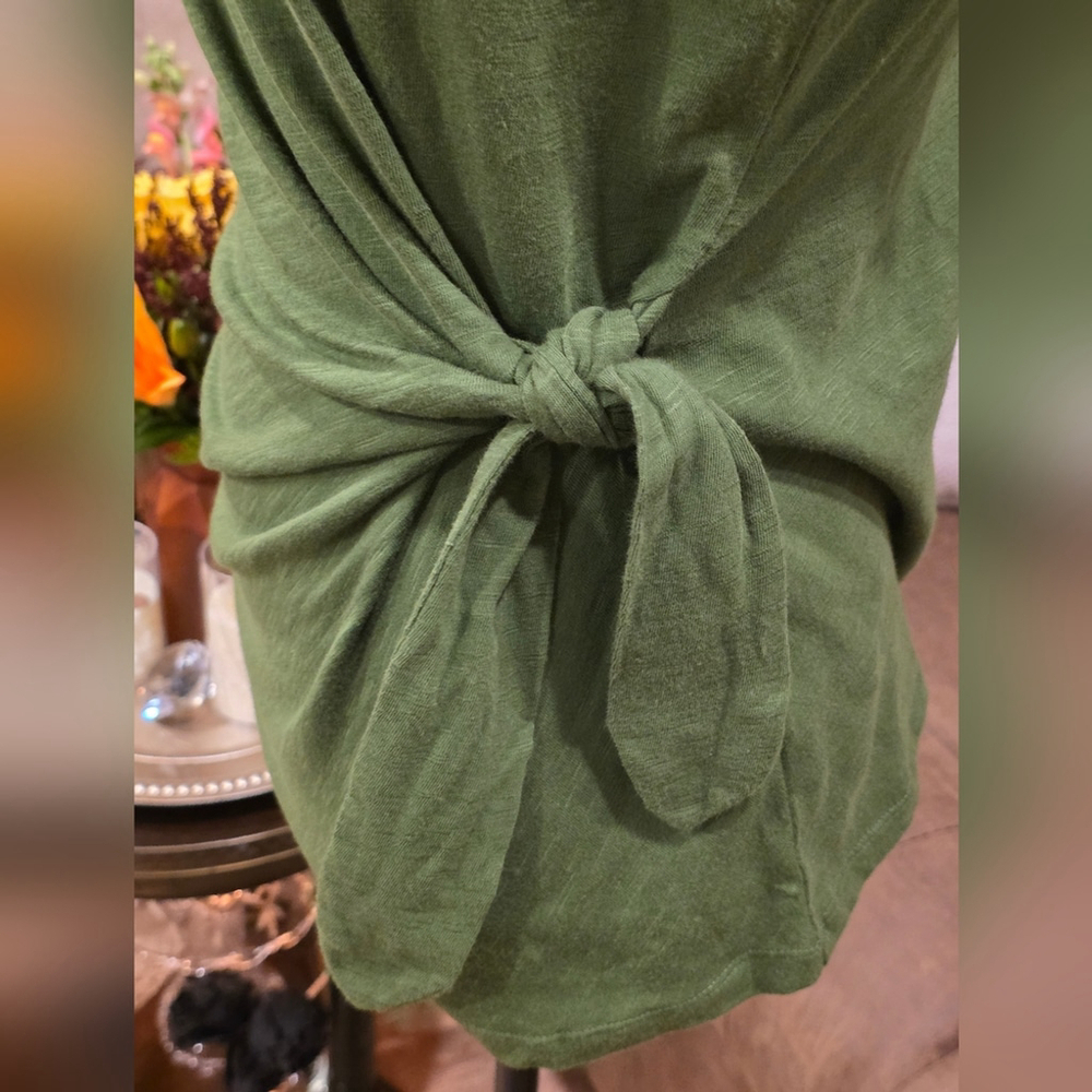 Time and Tru Green Short Sleeve Top Women's - Picture 7 of 7